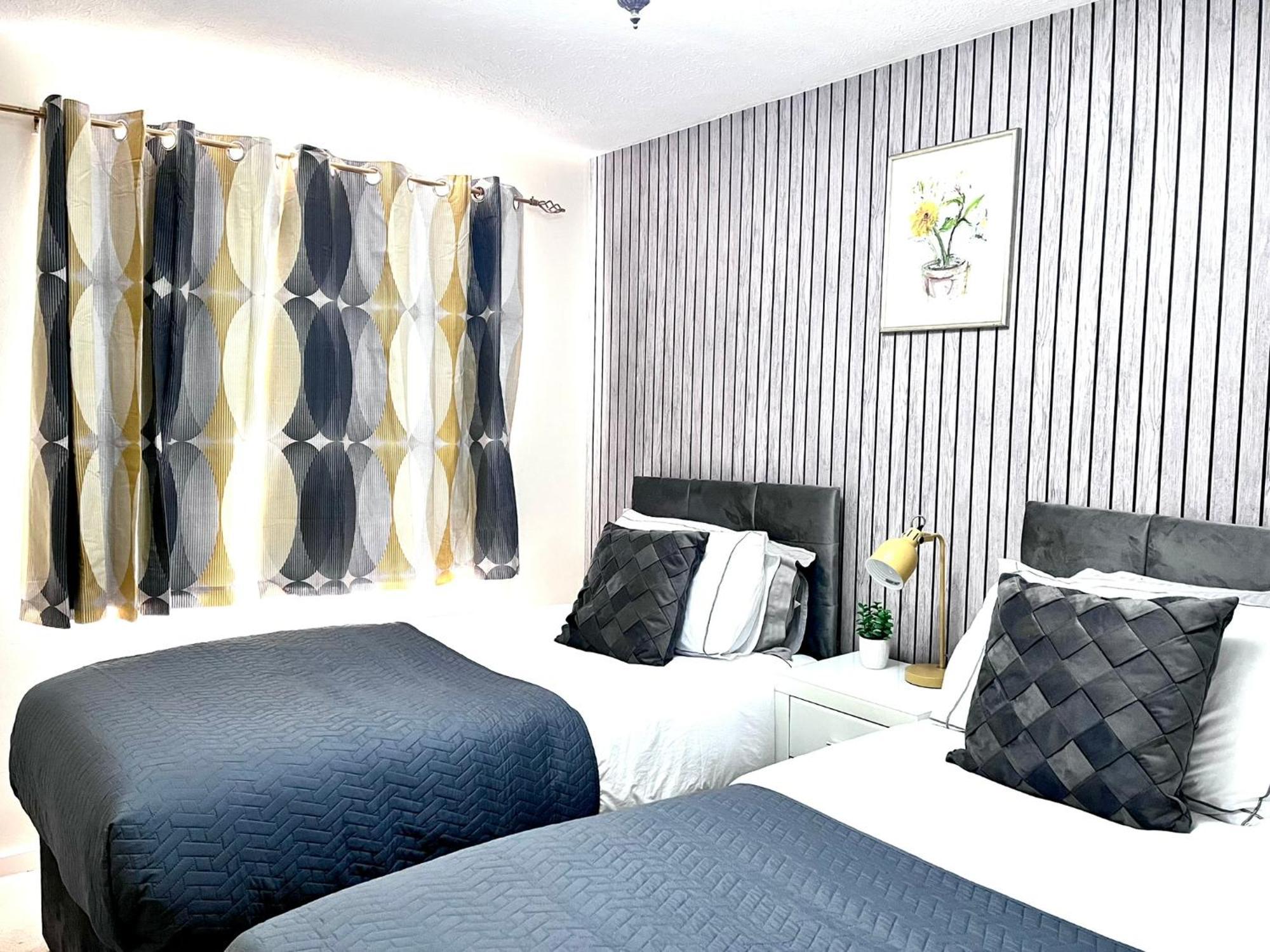 Lush House Close To Ashford Town Centre With Driveway Zewnętrze zdjęcie