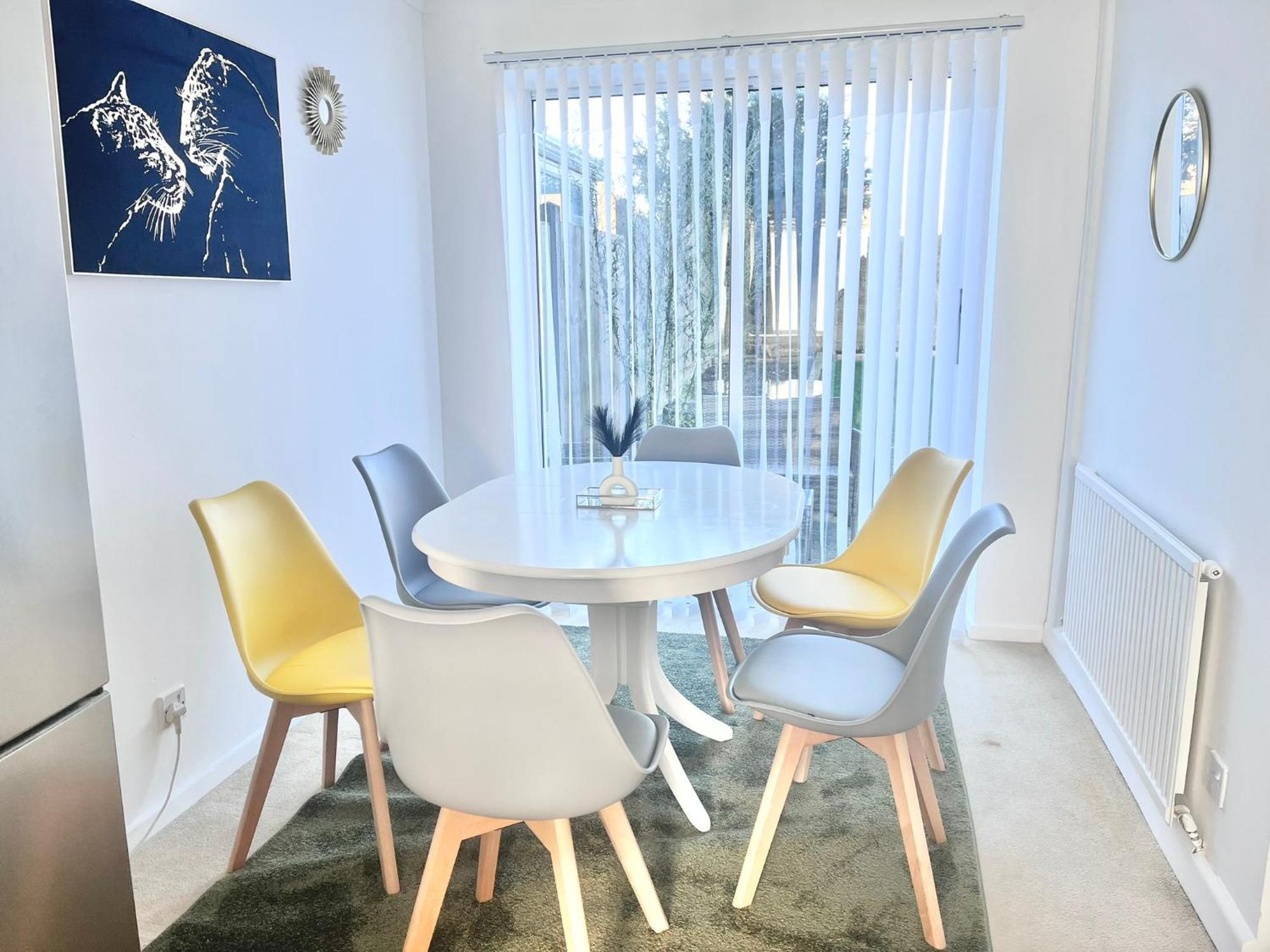 Lush House Close To Ashford Town Centre With Driveway Zewnętrze zdjęcie
