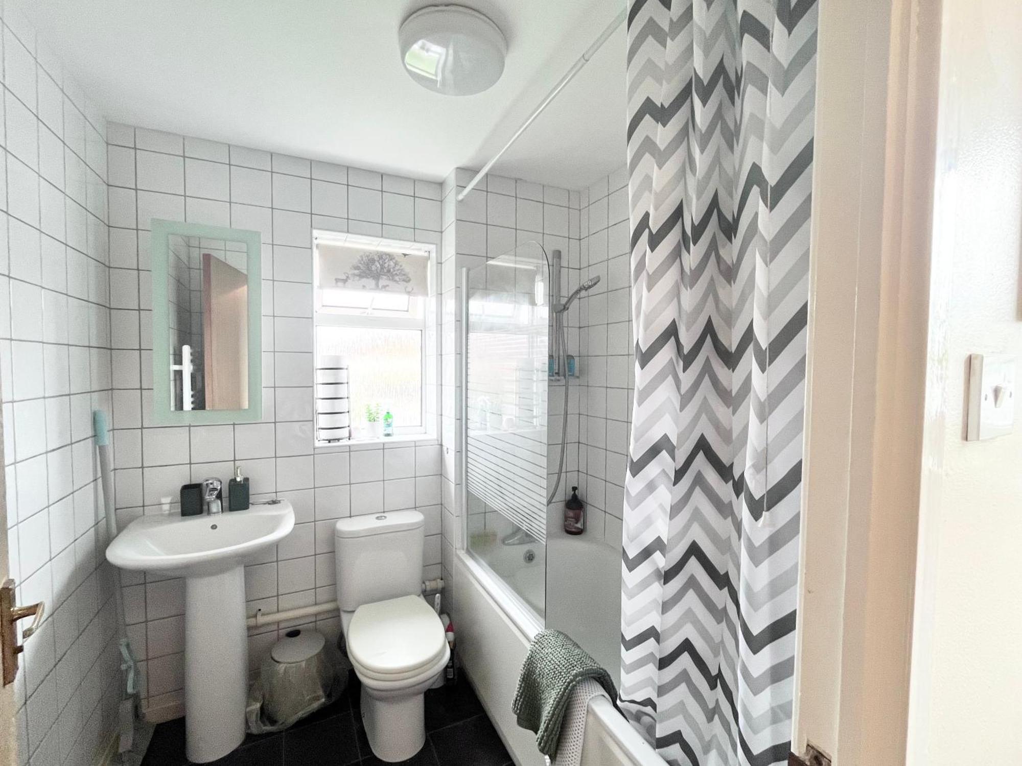 Lush House Close To Ashford Town Centre With Driveway Zewnętrze zdjęcie