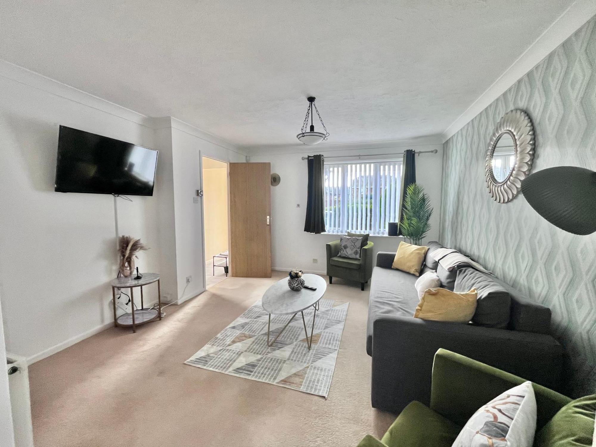 Lush House Close To Ashford Town Centre With Driveway Zewnętrze zdjęcie